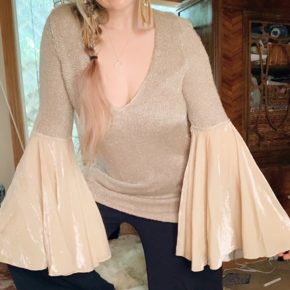 Free People Large Velvet Bell Sleeves Sweater - Picture 13 of 16